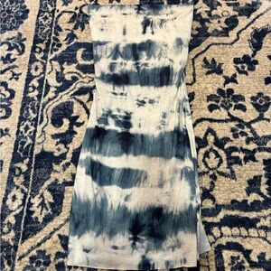 Elegant Tie-Dye Strapless Dress